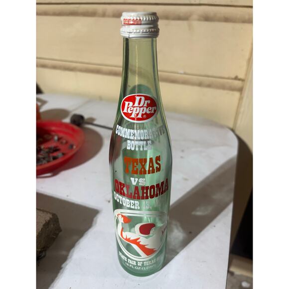 Vtg 1973 Dr Pepper Commemorative Bottle TEXAS vs OKLAHOMA State Fair 16oz OU HTF - Picture 1 of 8